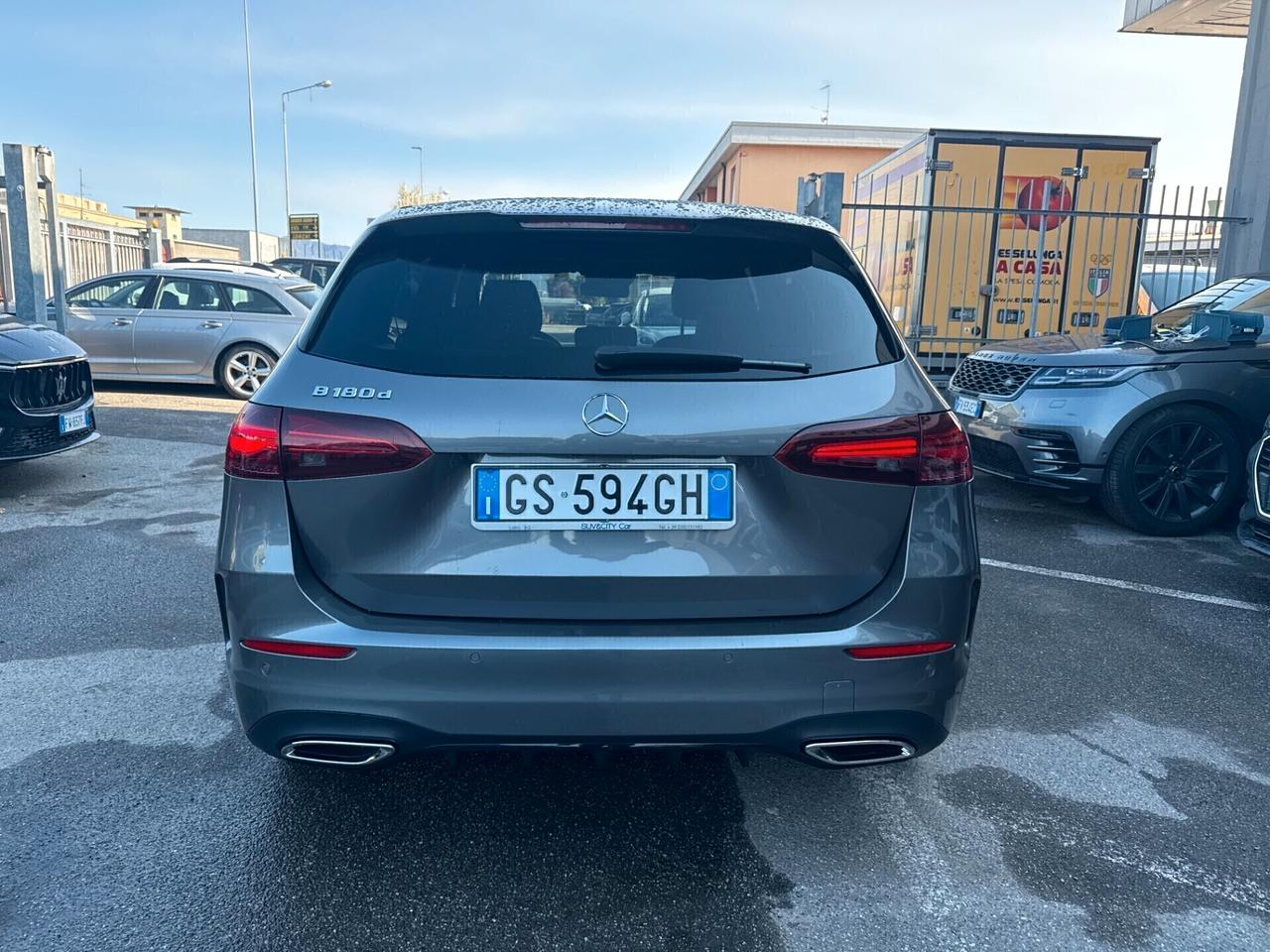 Mercedes-Benz B 180 AMG Line Premium Plus auto (SERVICE IN MERCEDES)
