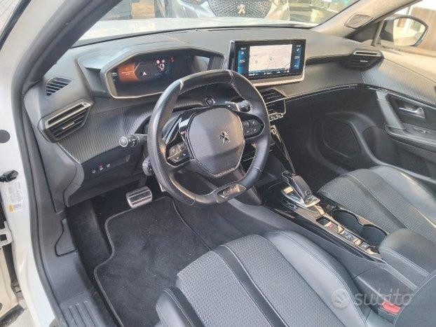 Peugeot 2008 Gt Line 1.2, 130 Cv Eat8