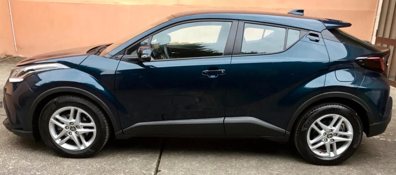 Toyota C-HR 1.8 Hybrid E-CVT Business