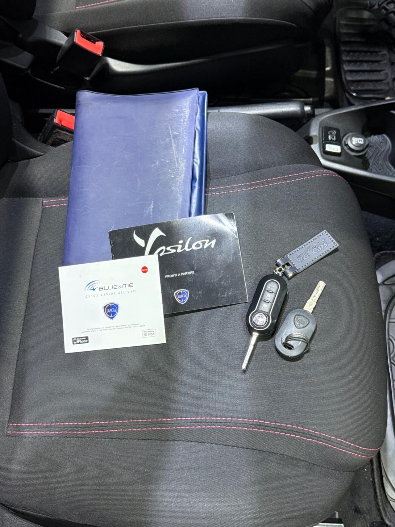 Lancia Ypsilon 1.2 69 CV 5 porte Elefantino rosa london paris