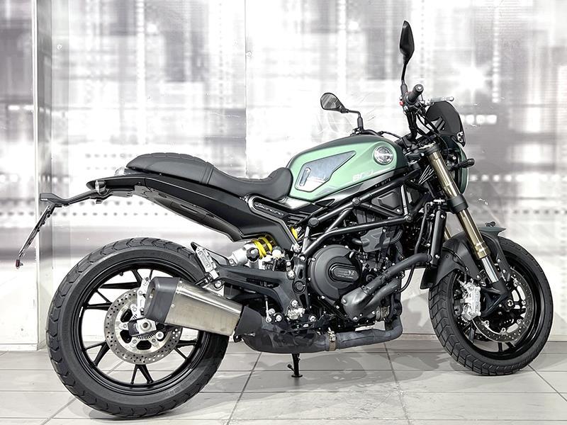 Benelli Leoncino 800