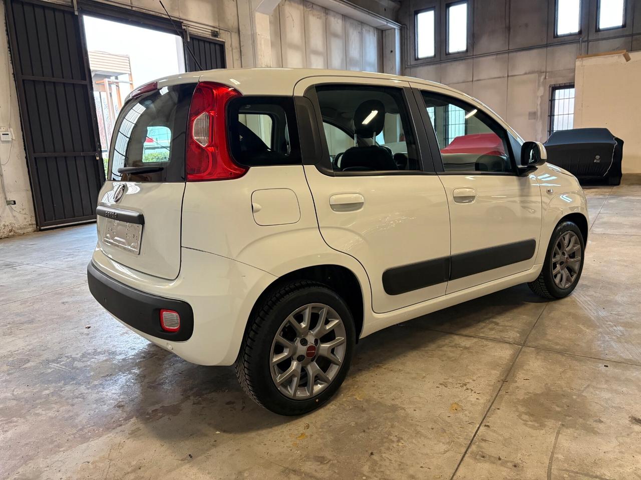 Fiat Panda 1.2 Lounge 69Cv Climatizzatore Automatico 5 Posti