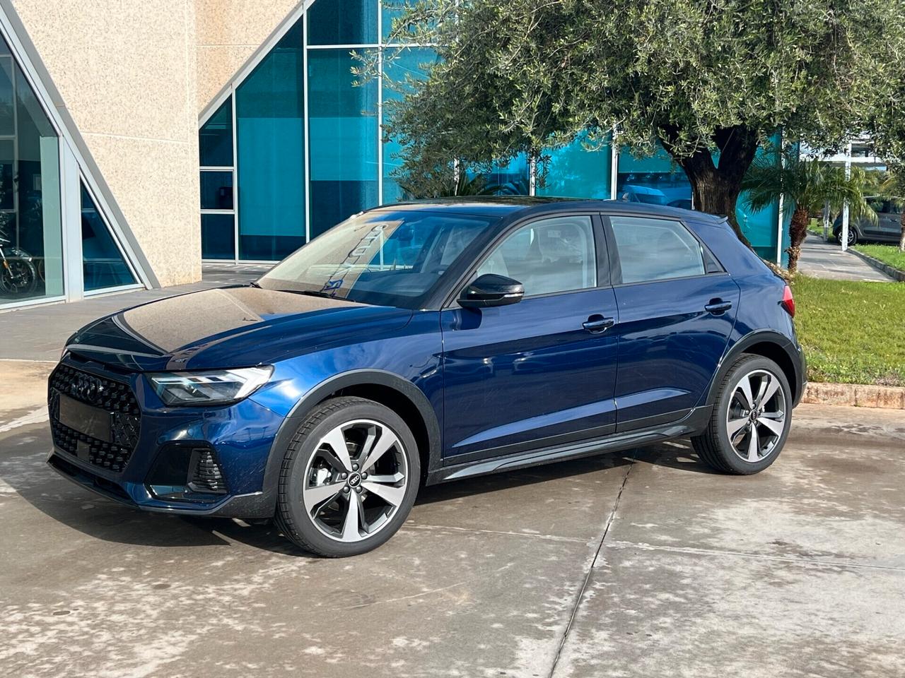 Audi A1 allstreet 30 possibilità noleggio no scoring