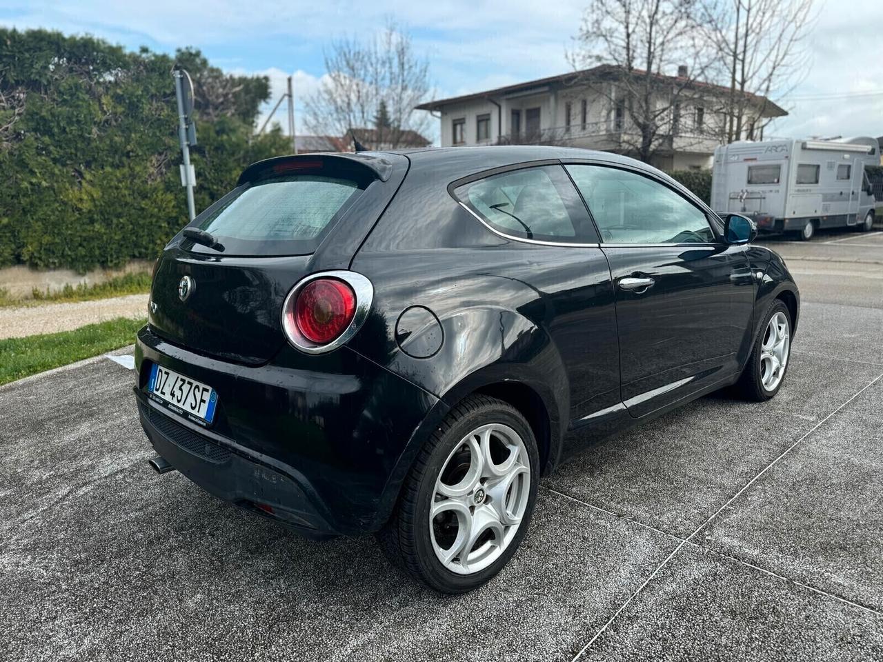 Alfa Romeo MiTo 1.6 JTDm 16V Distinctive Sport Pack