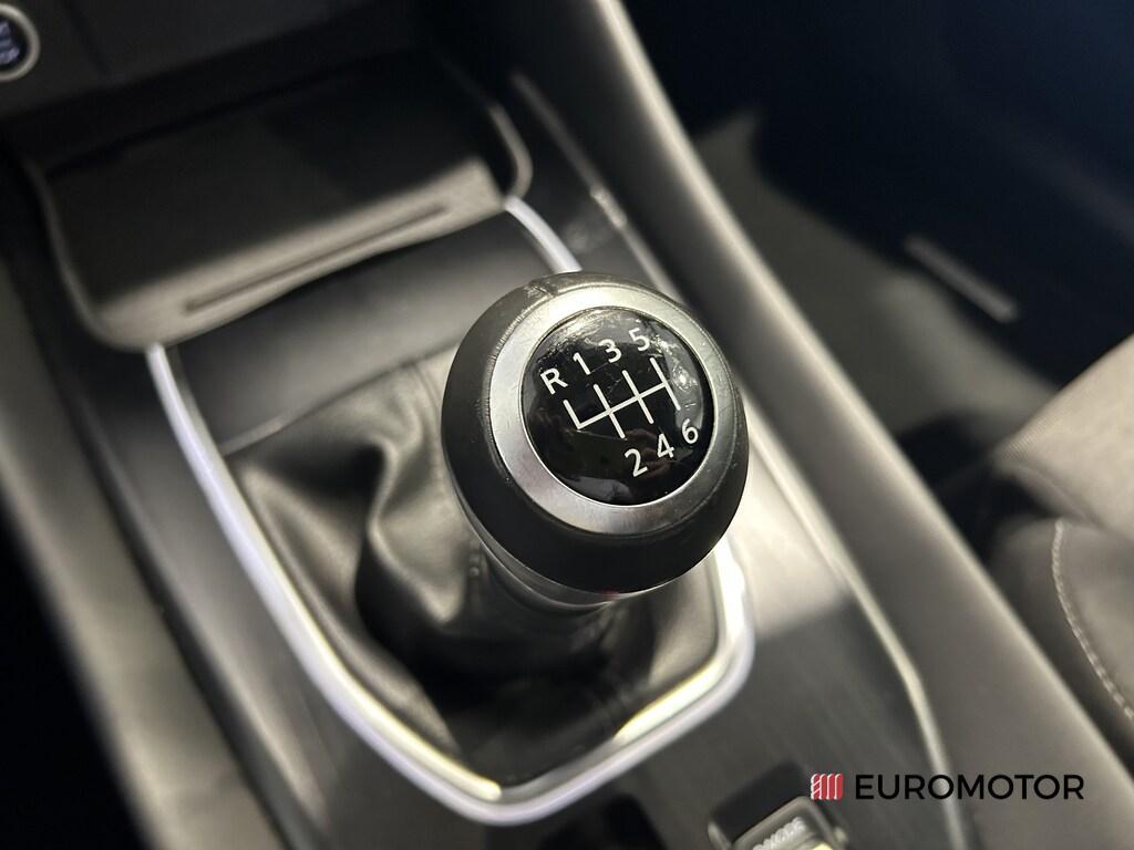 Nissan Qashqai 1.3 MILD HYBRID N-Connecta 2WD