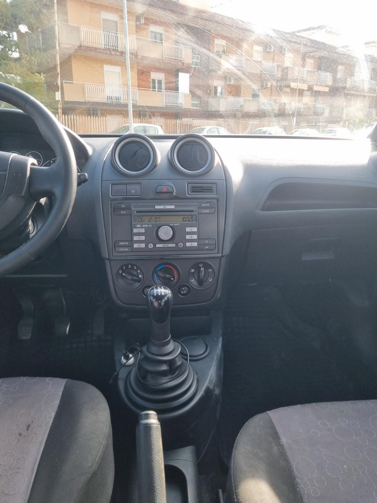 Ford Fiesta 1.4 TDCi 5p. Ghia