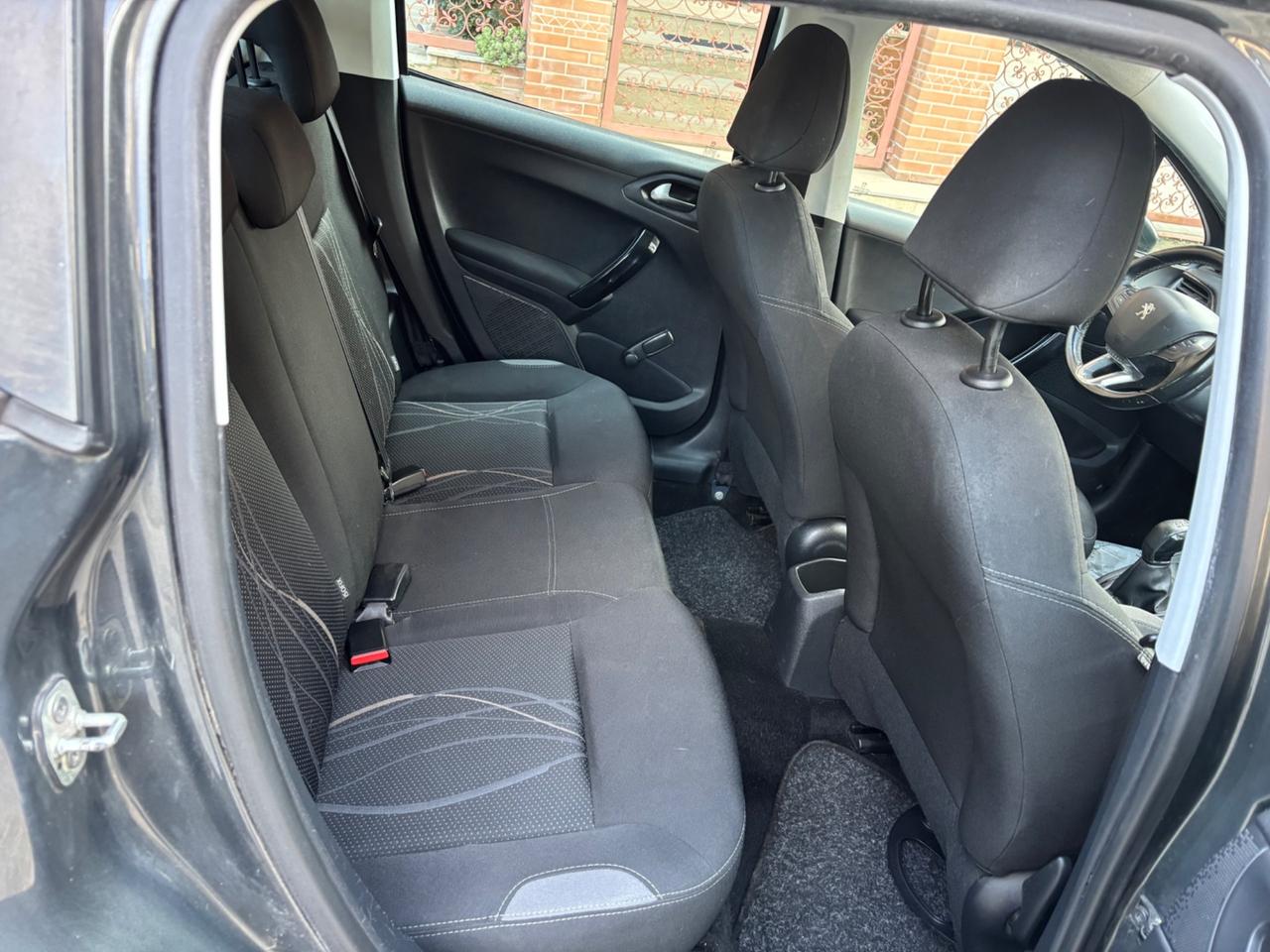 Peugeot 208 1.4 HDi 68 CV 5 porte Active