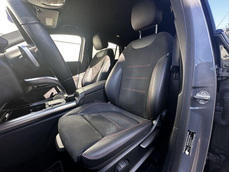 Mercedes-Benz GLA GLA 180D in allestimento Premium / AMG Line