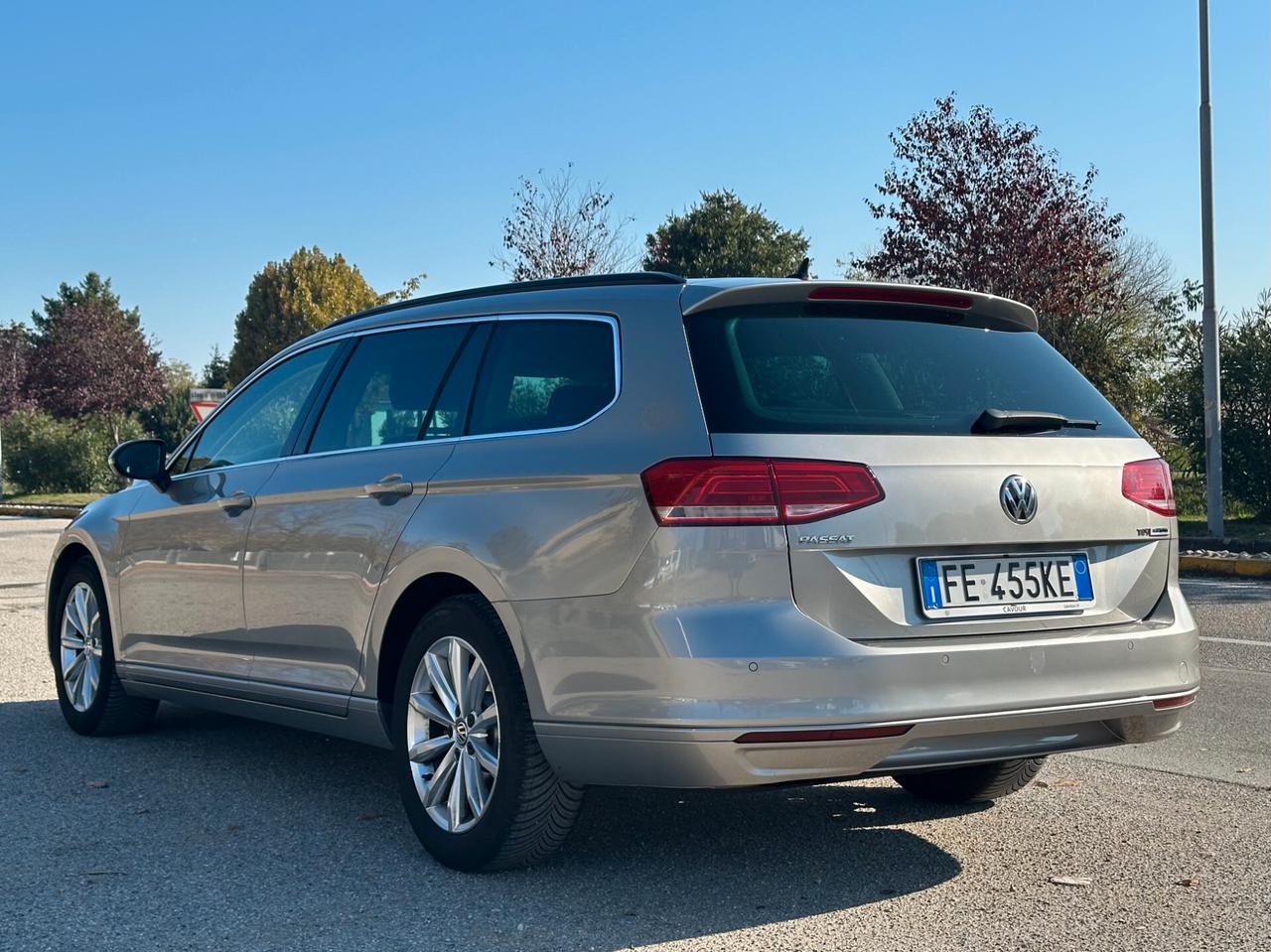 Volkswagen Passat Variant 1.6 TDI DSG Business