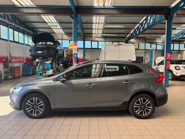 VOLVO V40 Cross Country D2 Style Plus