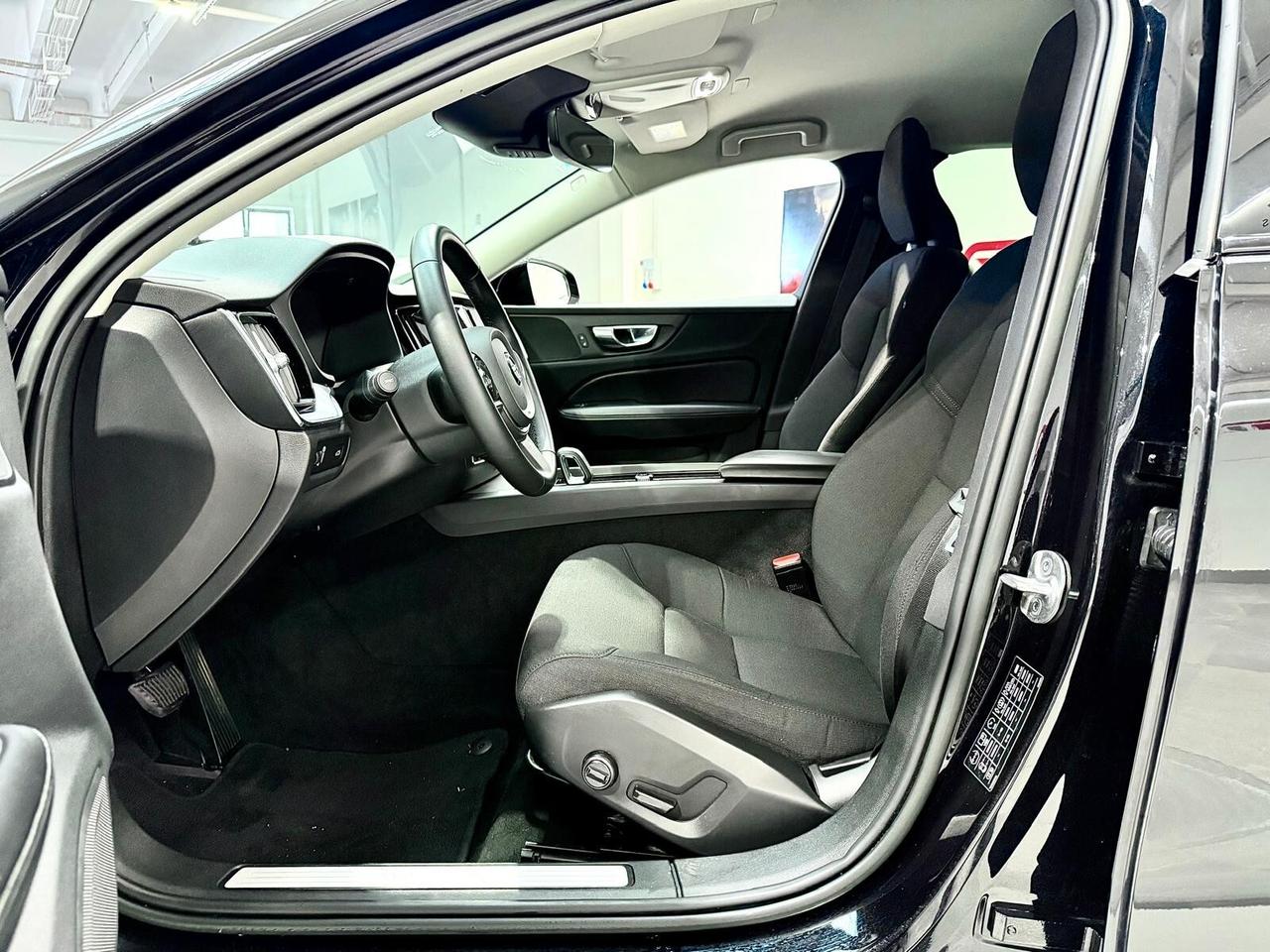 Volvo V60 Cross Country B4 (d) AWD automatico Plus