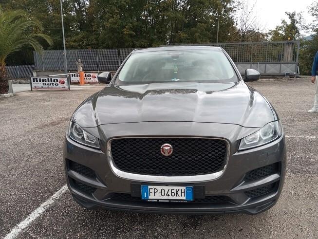 Jaguar F-Pace 2.0 D 180 CV AWD Pure