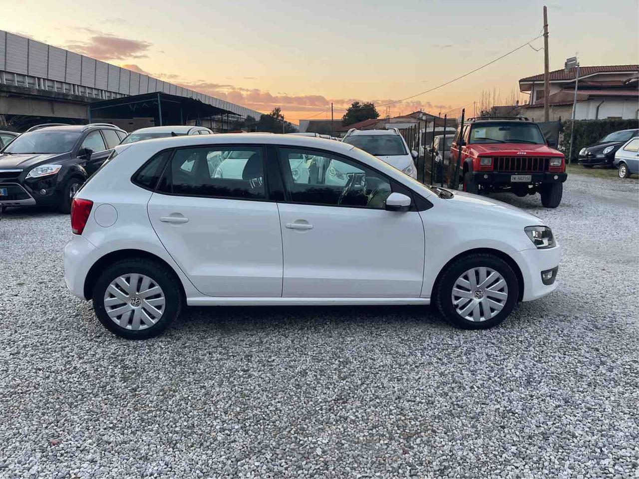 VOLKSWAGEN POLO - 1.2 TDI - 5 P - COMFORTLINE