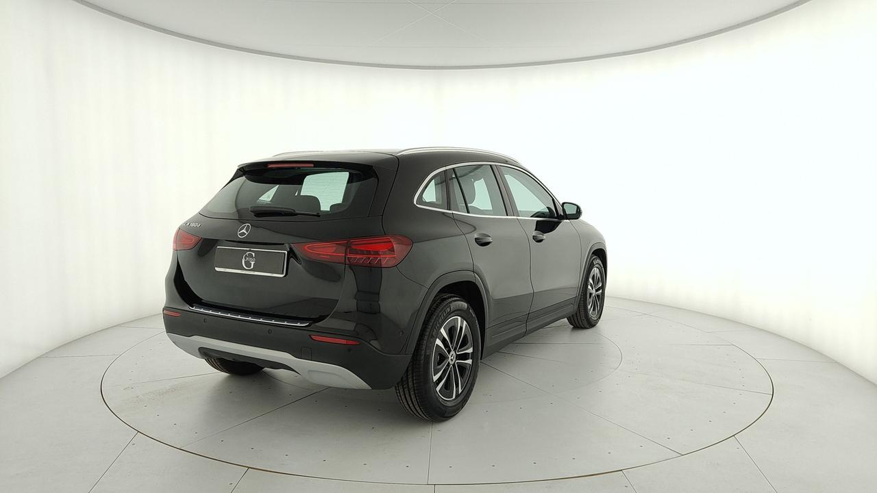 Mercedes-Benz GLA 180 d Advanced auto