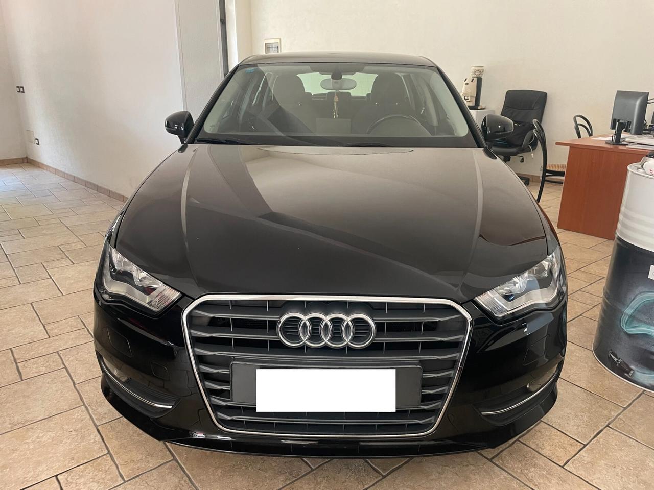 Audi A3 1.6 TDI ultra Attraction finanziabile