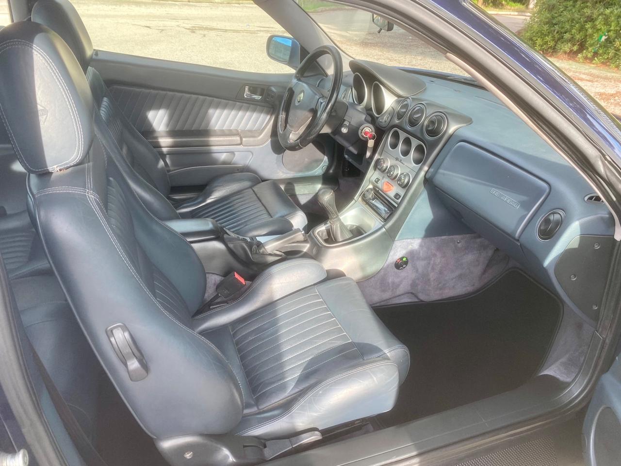 Alfa Romeo GTV 2.0 COUPÉ