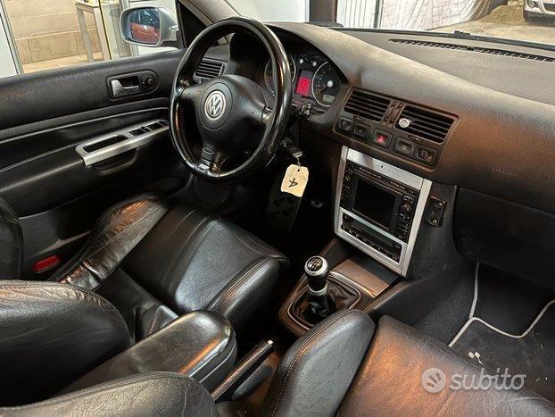 Volkswagen Golf R32 5 porte