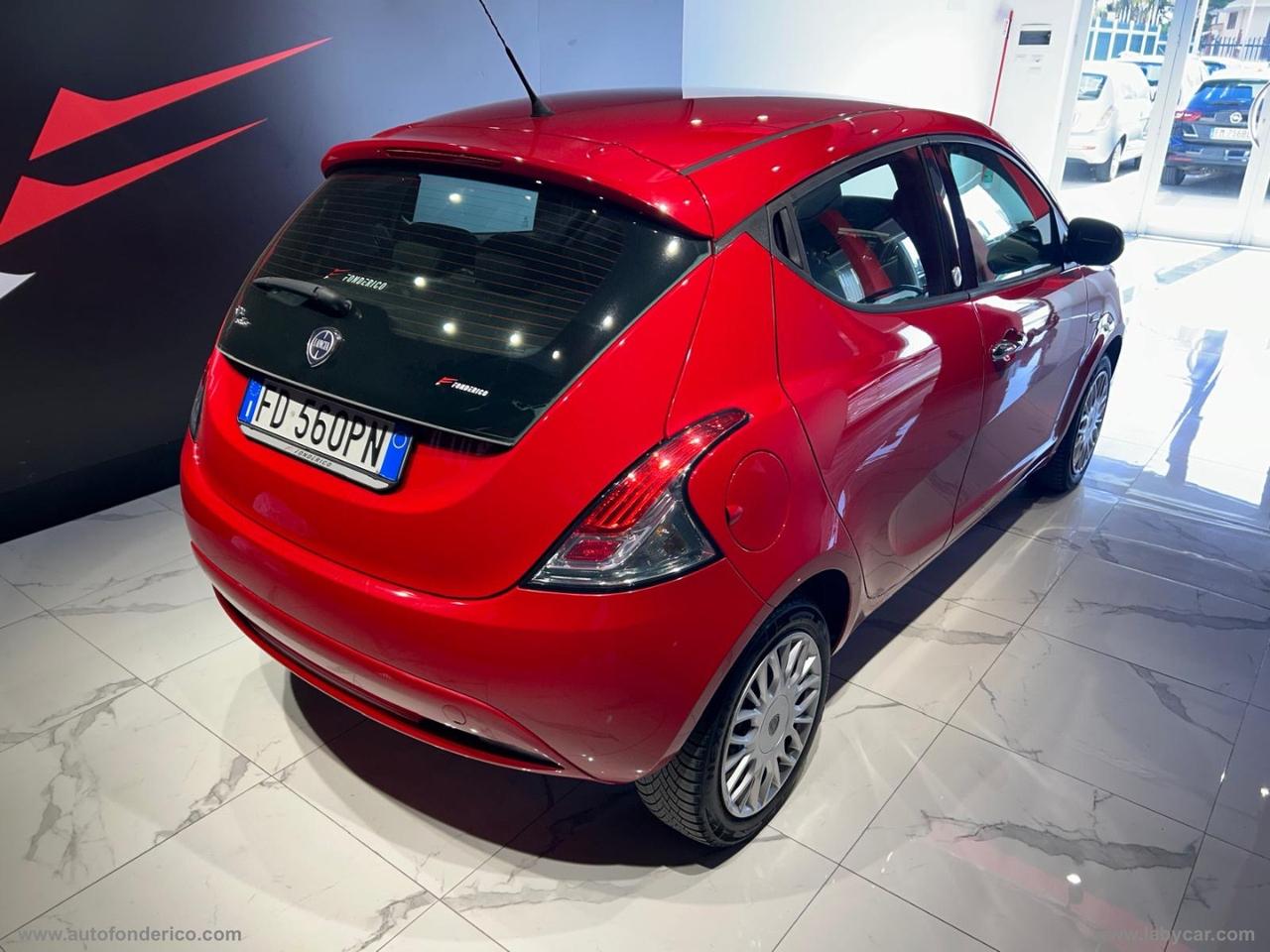 LANCIA Ypsilon 1.2 69 CV 5p. GPL Ecochic Gold