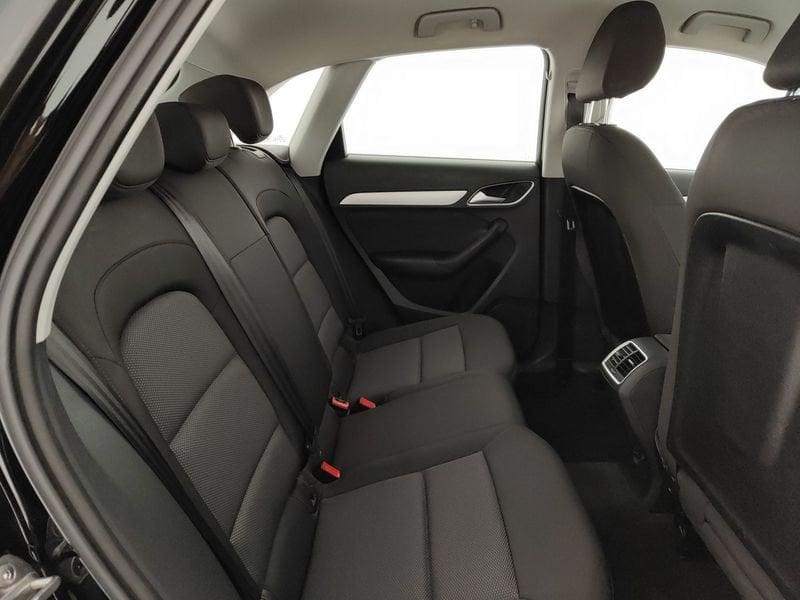 Audi Q3 2.0 TDI 120 CV Business