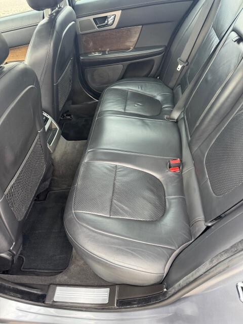 Jaguar XF 2.7D V6 Premium Luxury