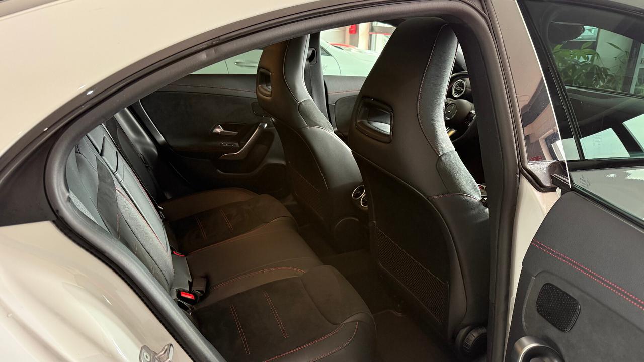 MERCEDES CLA 200 D PREMIUM AMG TETTO