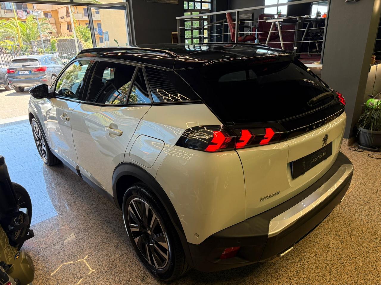 Peugeot 2008 PureTech 155 S&S EAT8 GT