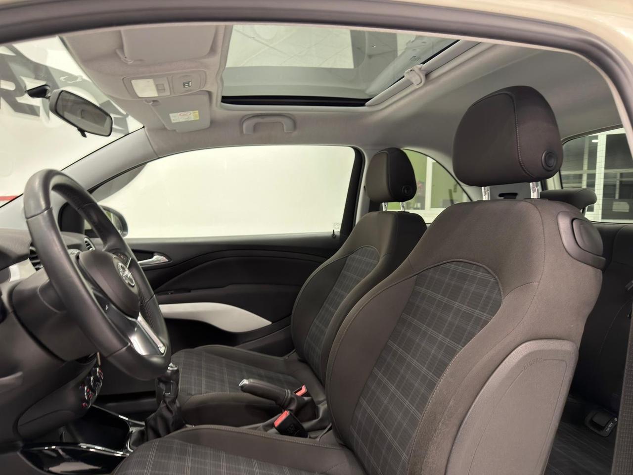 Opel Adam 1.2 70 CV Glam