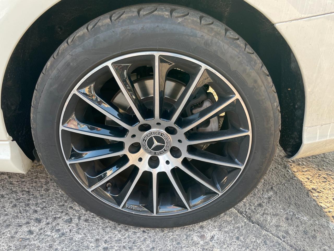 Mercedes-benz CLA 200 d Premium