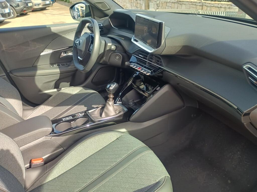 Peugeot 2008 1.2 100cv Allure