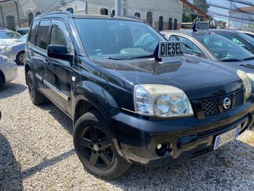 Nissan X-Trail 2.2 dCi Elegance Columbia