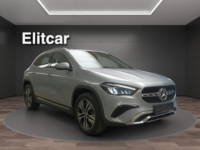 MERCEDES-BENZ GLA 180 Automatic Progressive Advanced