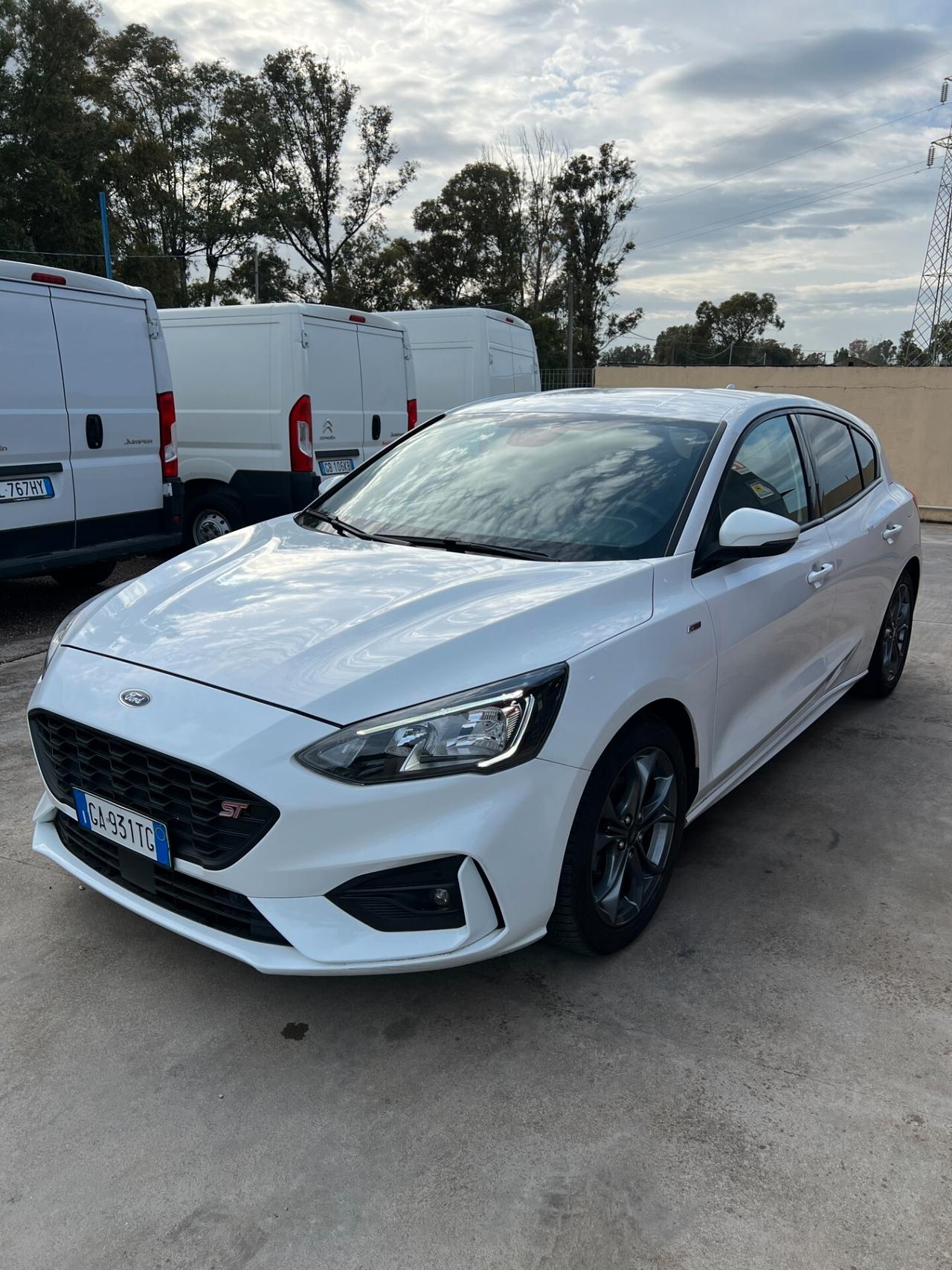 Ford Focus 1.0 EcoBoost ST-LINE