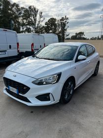 Ford Focus 1.0 EcoBoost ST-LINE