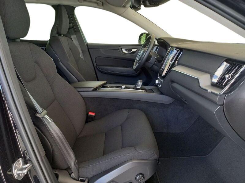 Volvo XC60 B4 197+14 CV AWD Automatica NAVI LED Momentum Pro