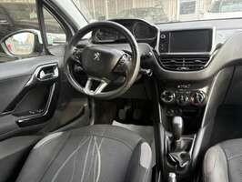 Peugeot 208 PureTech 82 5 porte Allure