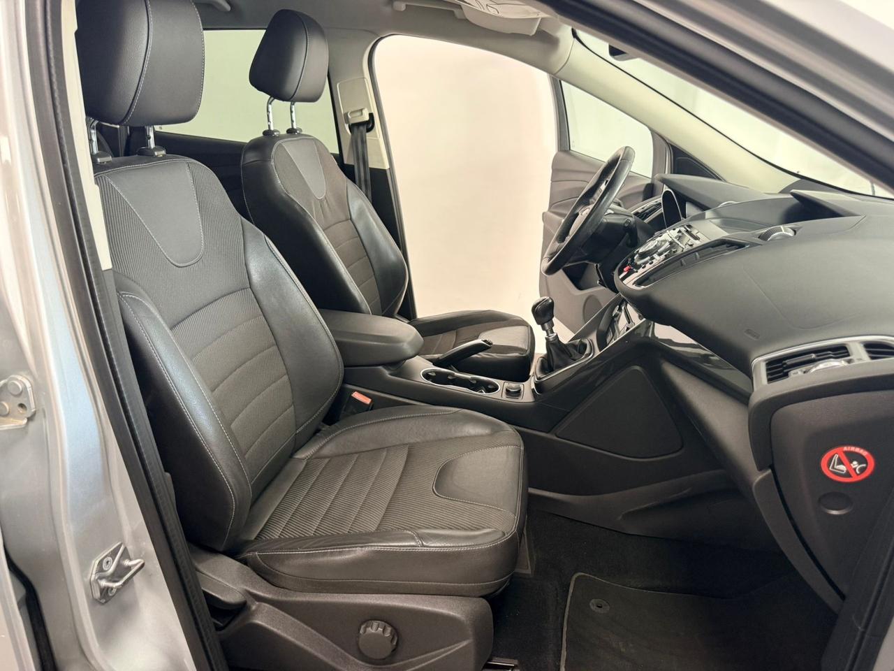 Ford Kuga 2.0 TDCI 150 CV S&S 4WD Titanium