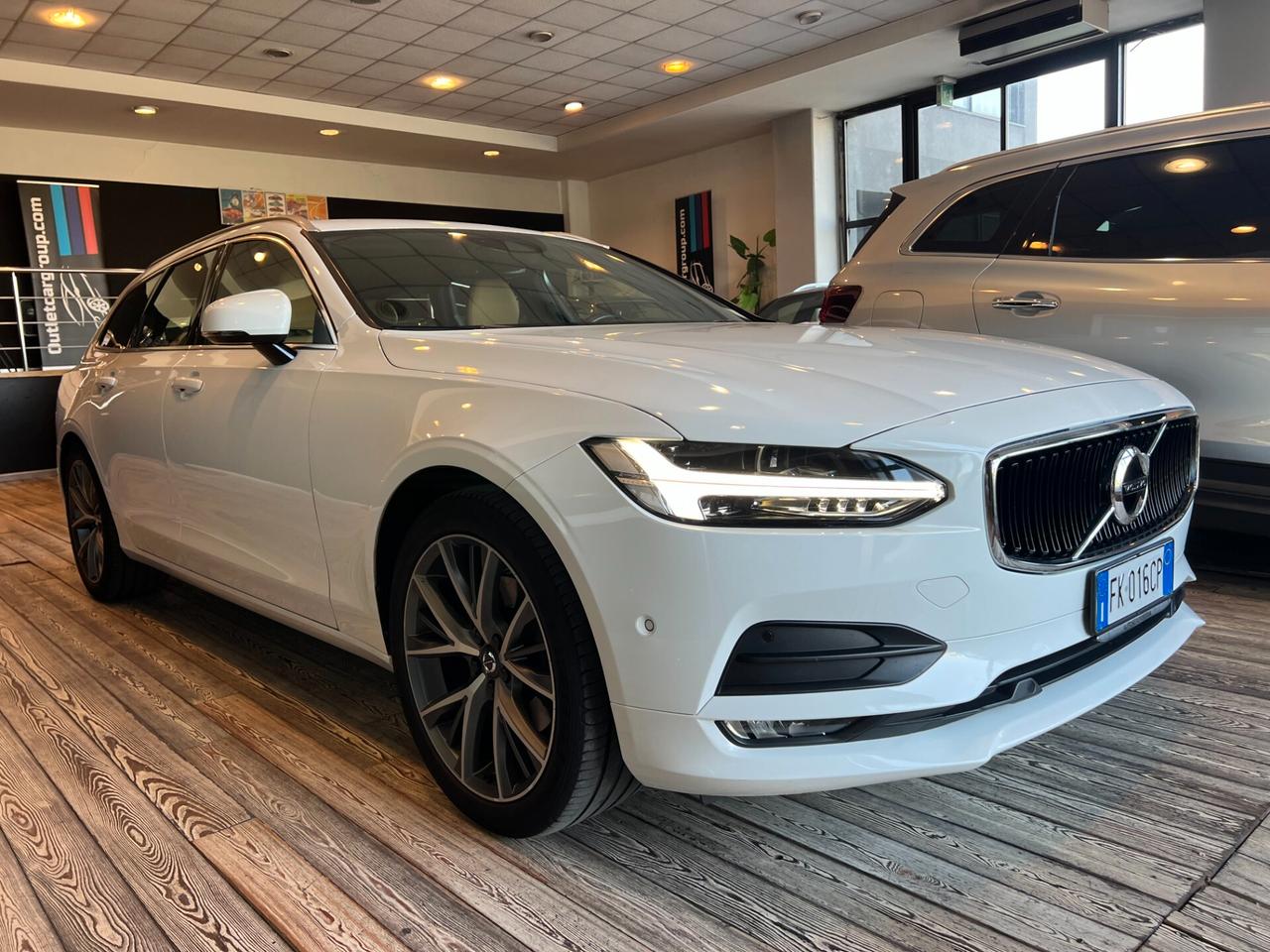 Volvo V90 D4 AWD Geartronic Momentum/TAGLIANDI UFFICIALI