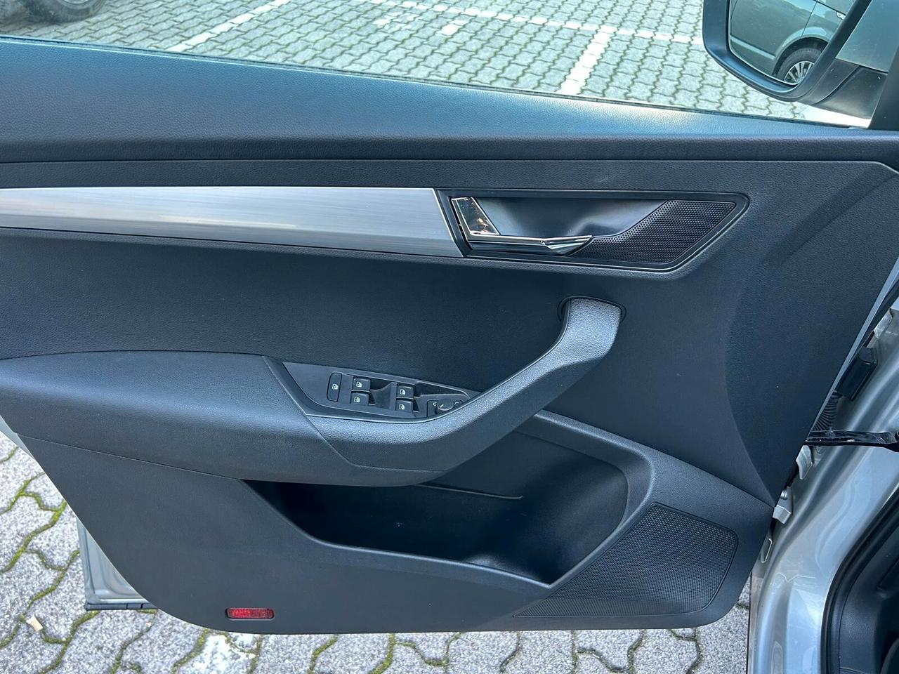 Skoda Karoq 1.6 tdi scr Executive dsg GRANDINATA