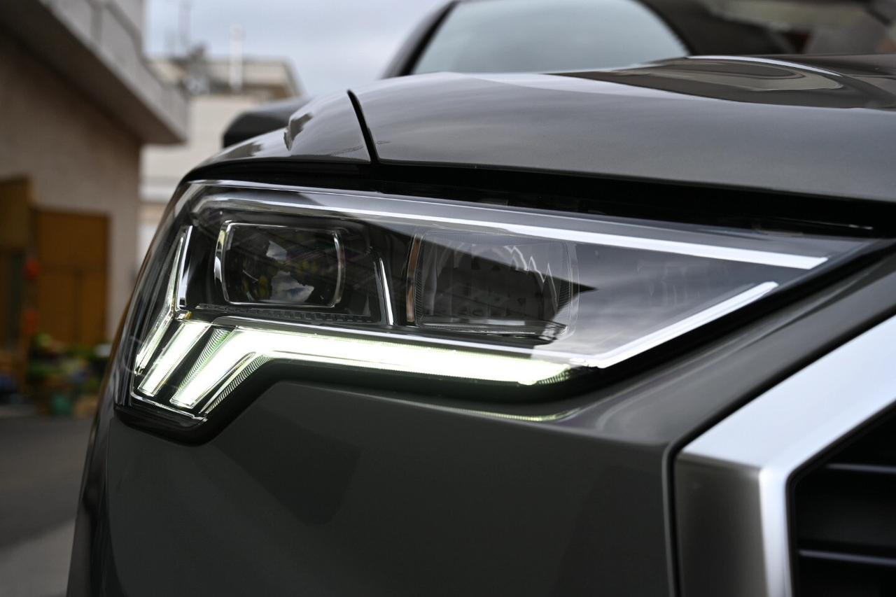 Audi Q3 35 TDI S tronic line edition