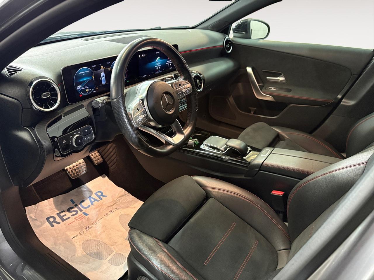 Mercedes-Benz A 250 Premium auto