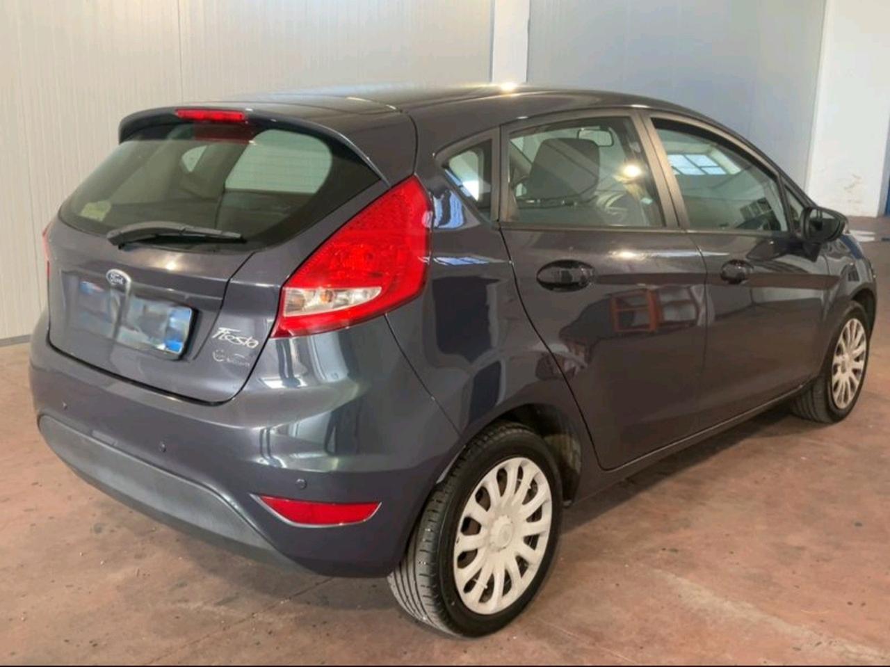 Ford Fiesta 5 porte - NEOPATENTATI - UNICOPROPRIETARIO