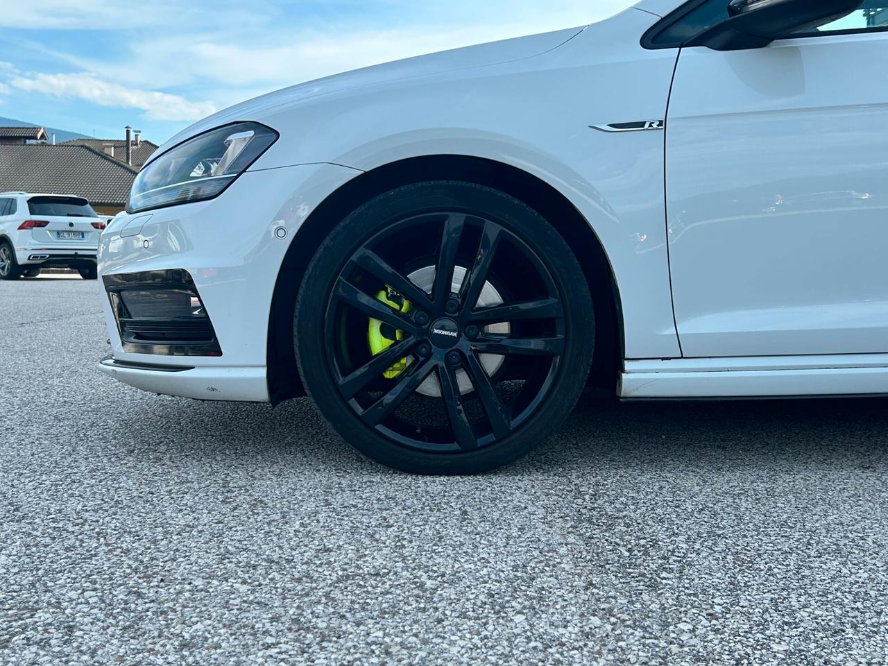 Volkswagen GOLF 7 3p 2.0 tdi Highline 150cv dsg