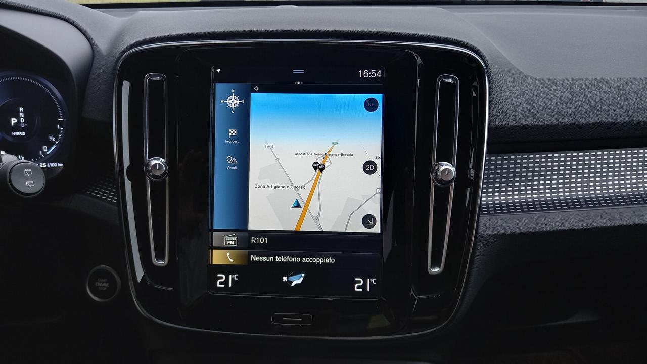 Volvo XC40 T5 Recharge Plug-in Hybrid R-design