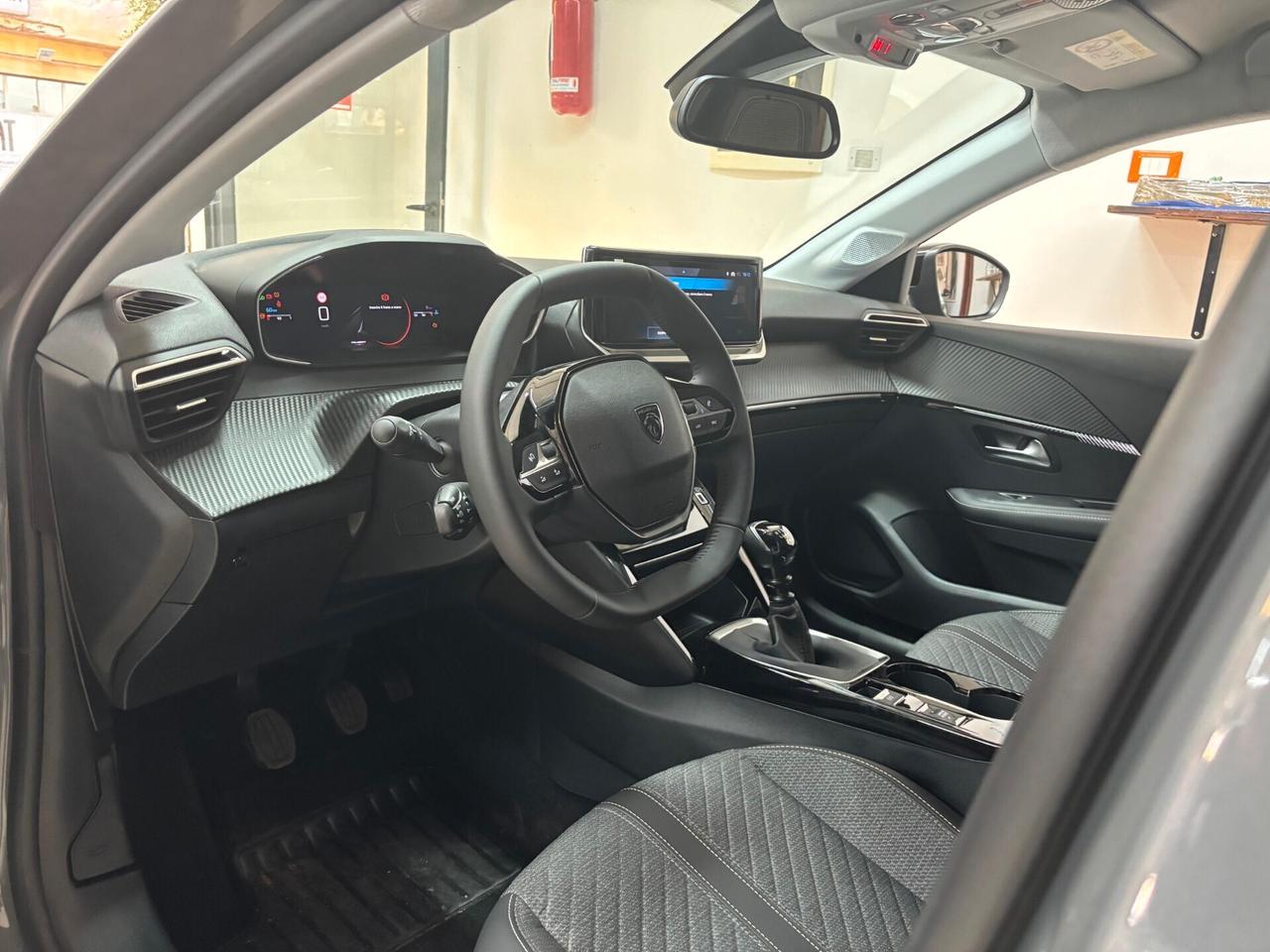 Peugeot 208 1.2 100 5 porte Allure + Vision Pack My25