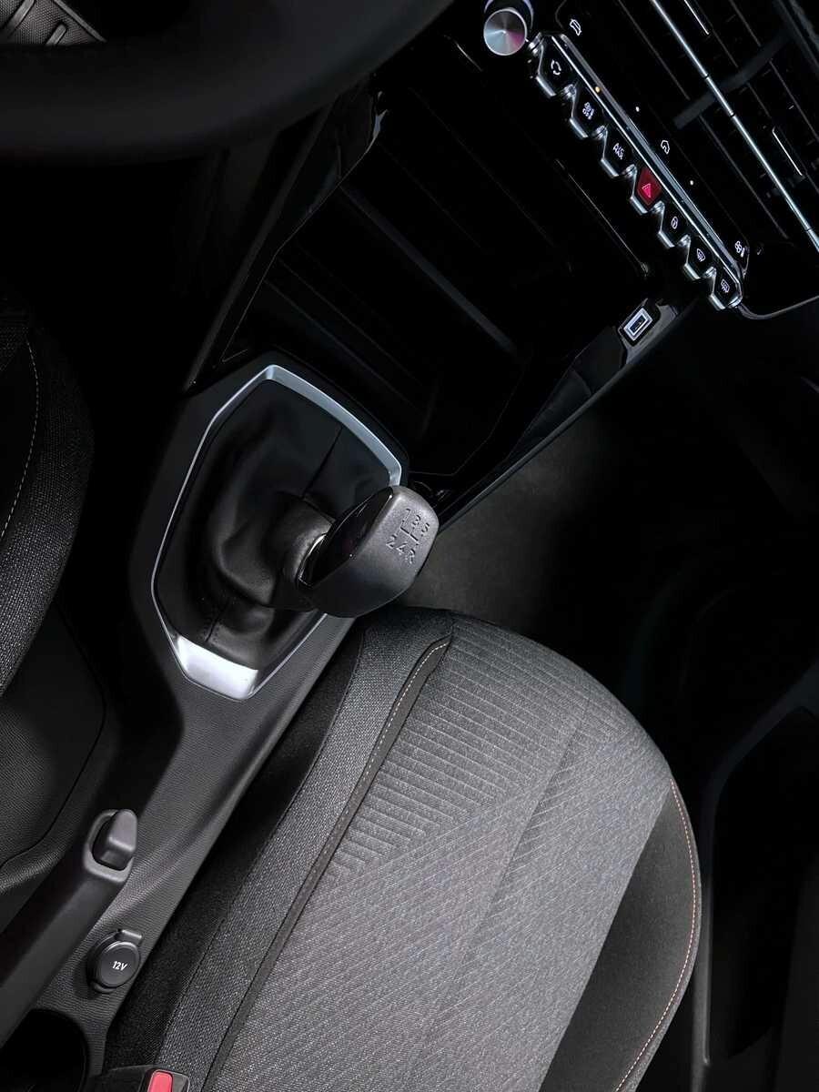 PEUGEOT 208 PURETECH 100 CV 5 PORTE STYLE KM0