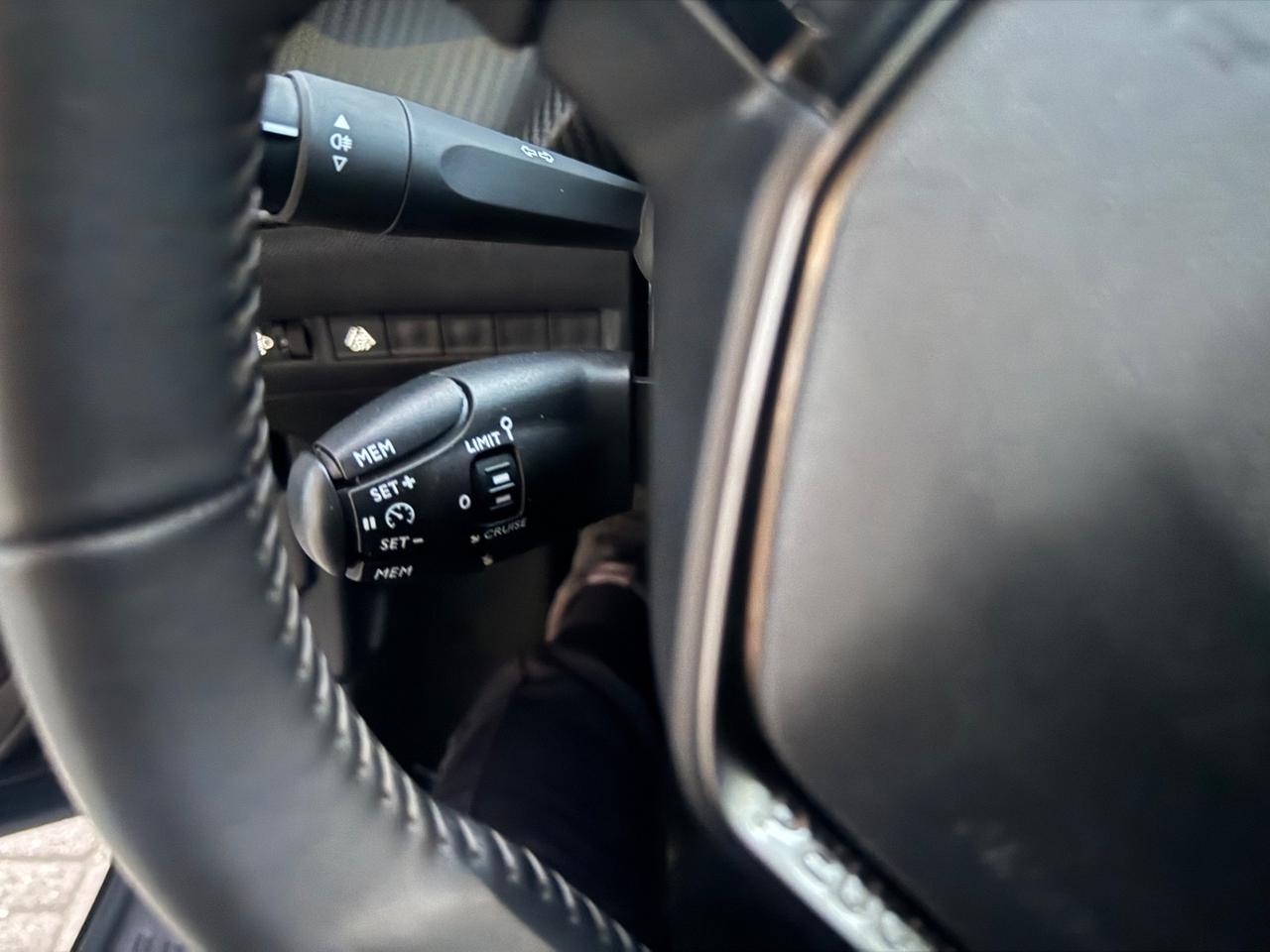 Peugeot 2008 BlueHDi 110 S&S Allure Pack