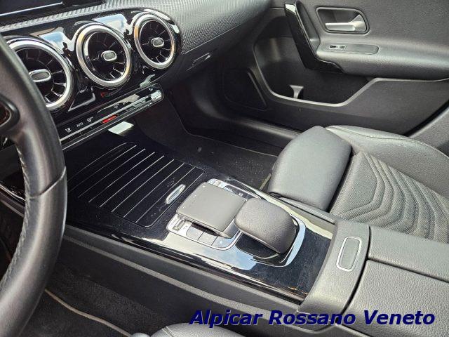 MERCEDES-BENZ A 180 d Automatic Premium