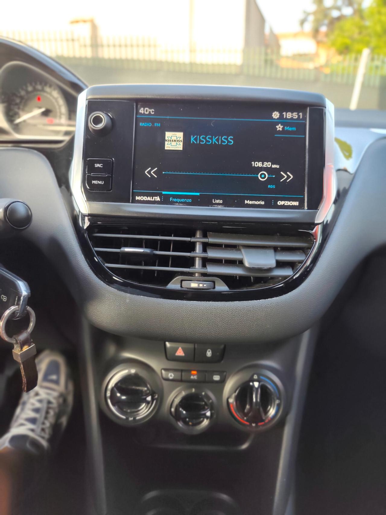 Peugeot 208 PureTech 82 5 porte Black Line