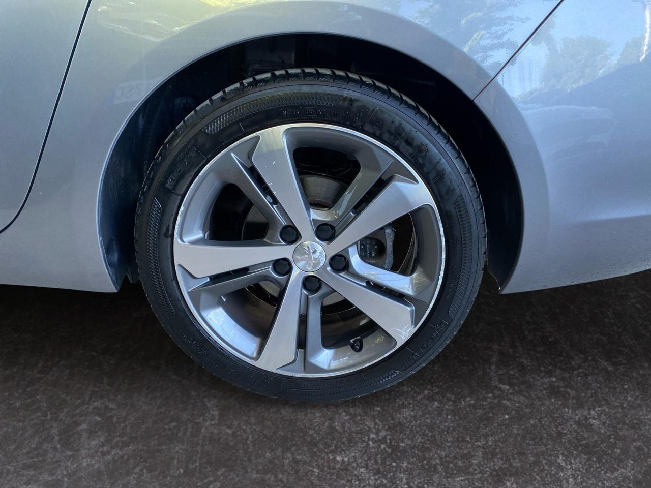 PEUGEOT 308 II 2013 SW - 308 SW 1.2 puretech t (e-thp) Allure s&s 13