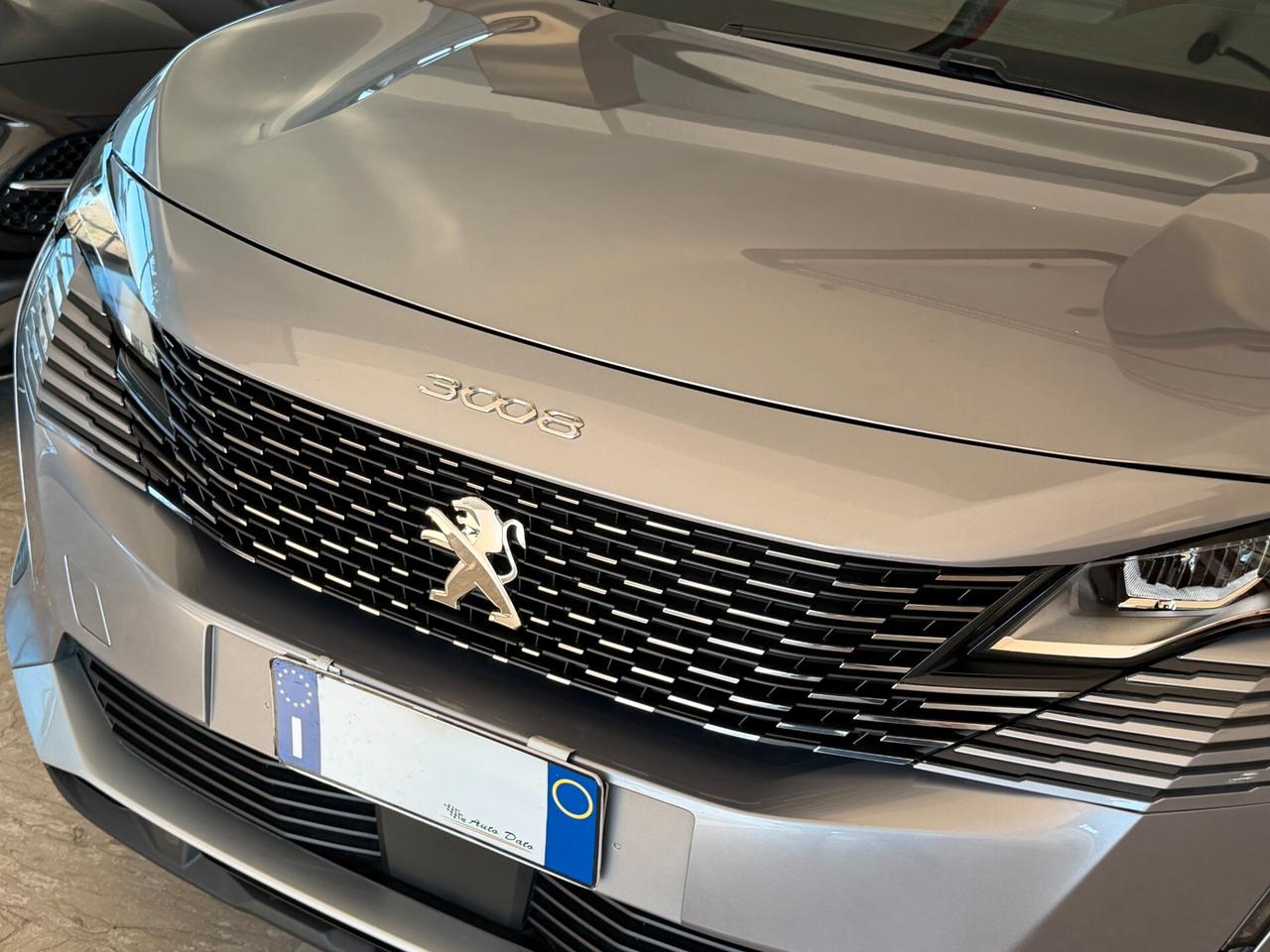 Peugeot 3008 1.5 BLUEHDI 130 cv. AT8 ALLURE PACK (Nav)